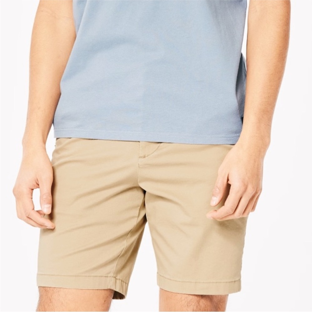 GAP essential khaki 10” inseam cotton stretch chino shorts size 30